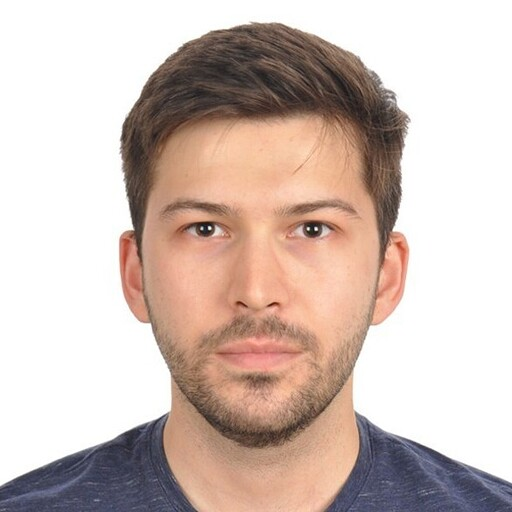 Alp Kahvecioglu headshot