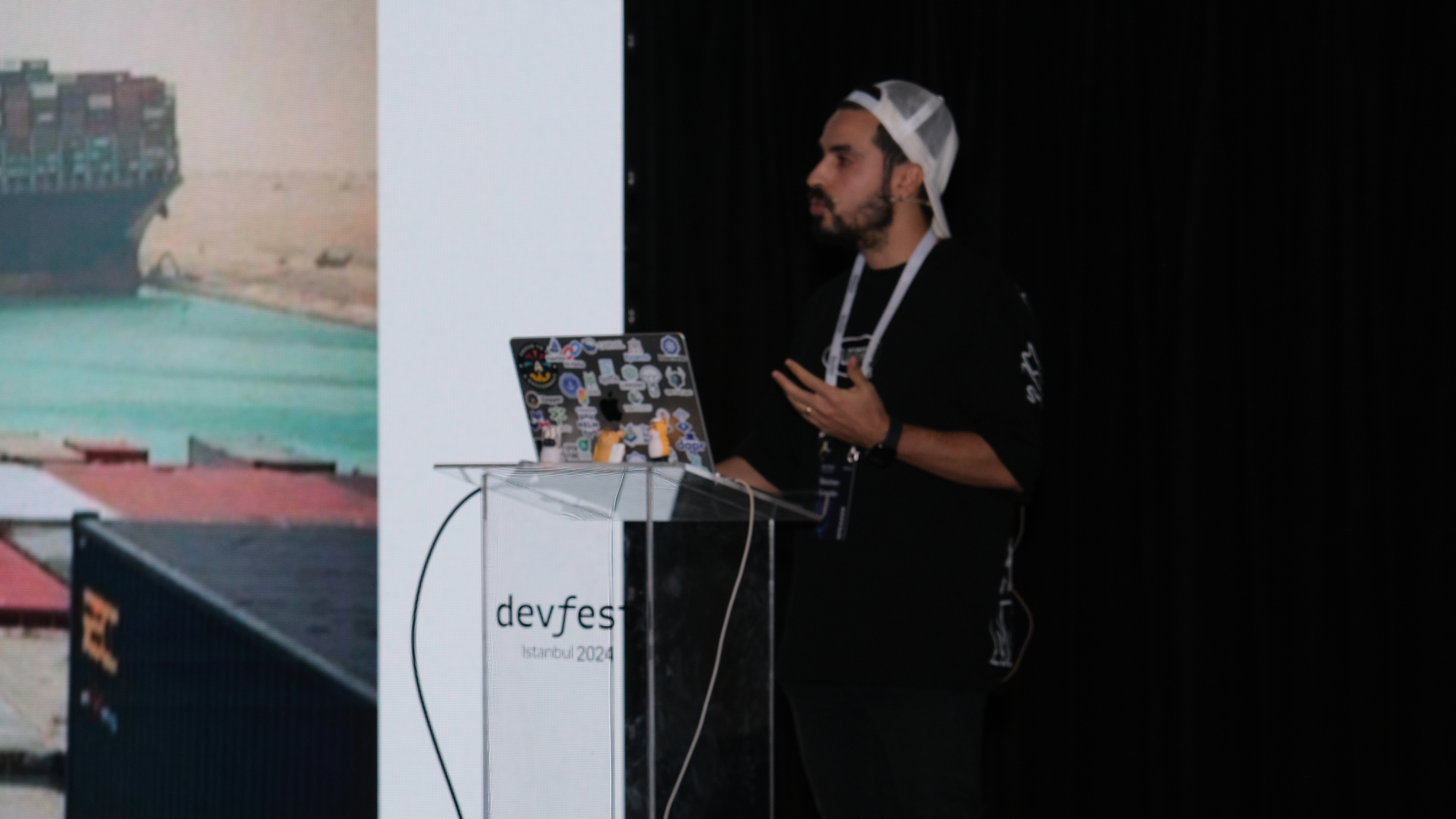 Batuhan Apaydin headshot