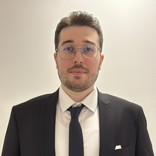 Mehmet Sinc headshot