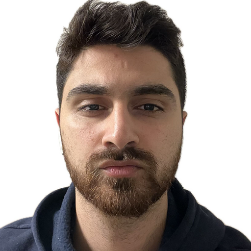 Onur Canoglu headshot